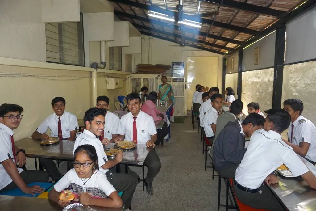 Canteen counter